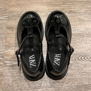 Zara Kids Faux Black Patent Mary Janes Size 11